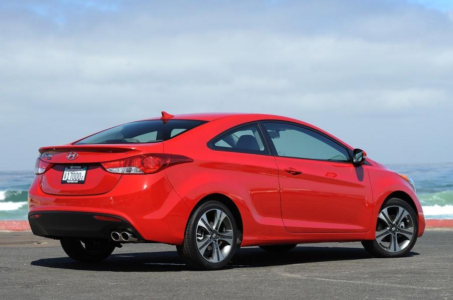  Hyundai Elantra Coupe 2012 года  (фото 77 из 88)
